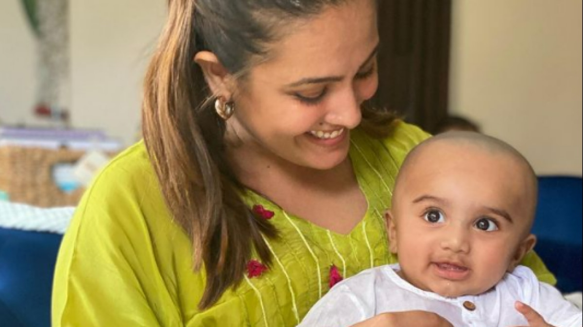 अनीता हसनंदानी के बेटे का नया लुक, मुंडन की फोटो शेयर कर लिखा- टकलू बेबी