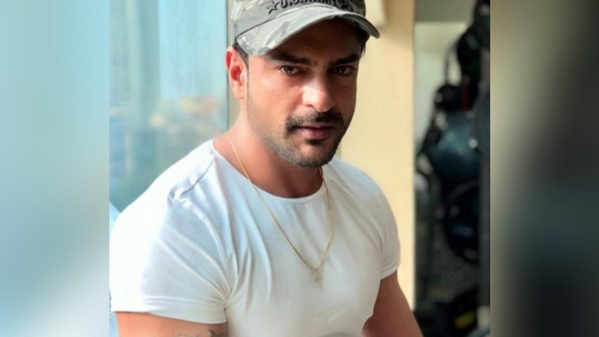 'मन की आवाज प्रतिज्ञा 2' फेम आशीष कपूर ने की गुपचुप सगाई, मंगेतर संग कराया टैटू