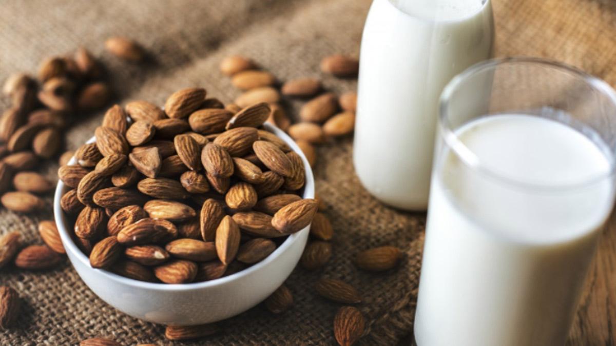 Badam Milk Recipe in Hindi