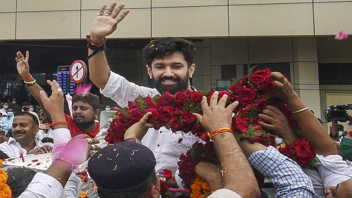 आशीर्वाद यात्रा पर निकले चिराग पासवान (फोटो-पीटीआई)