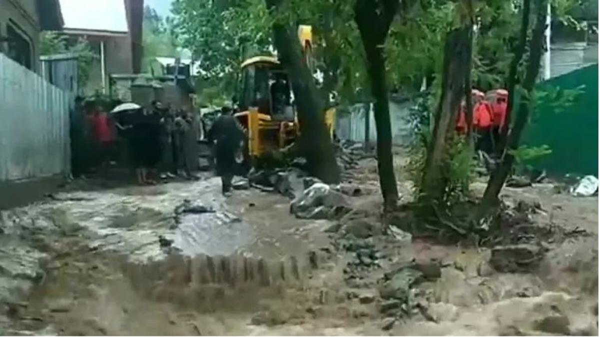 बढ़ी है बादल फटने की घटना (फाइल फोटो)