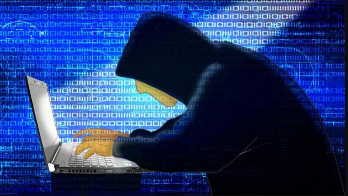 पुलिस ने इस केस को सुलझाने के लिए विशेष टीम का गठन किया है