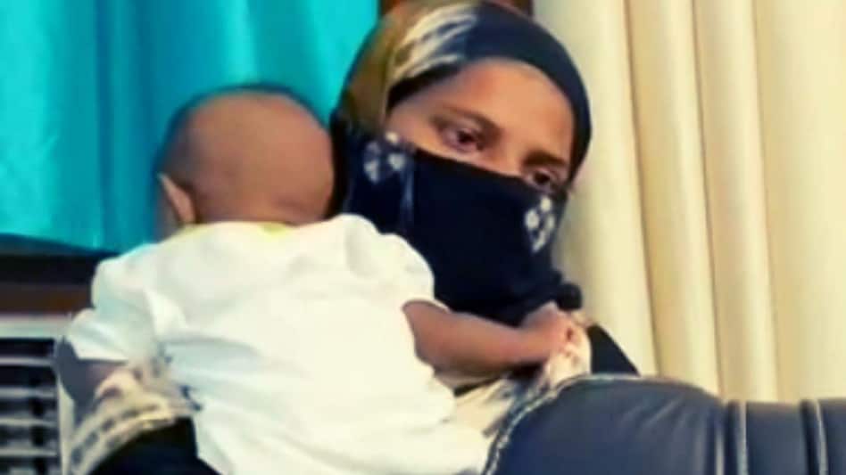 गोरखपुर की महिला ने बच्चा बेच दिया