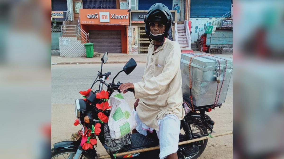 75 वर्षीय मधुसूदन पात्रा