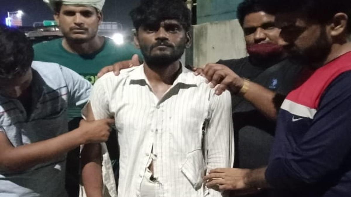 राजस्थान के बेरोजगारों और यूपी कांग्रेस के कार्यकर्ताओं के बीच झड़प