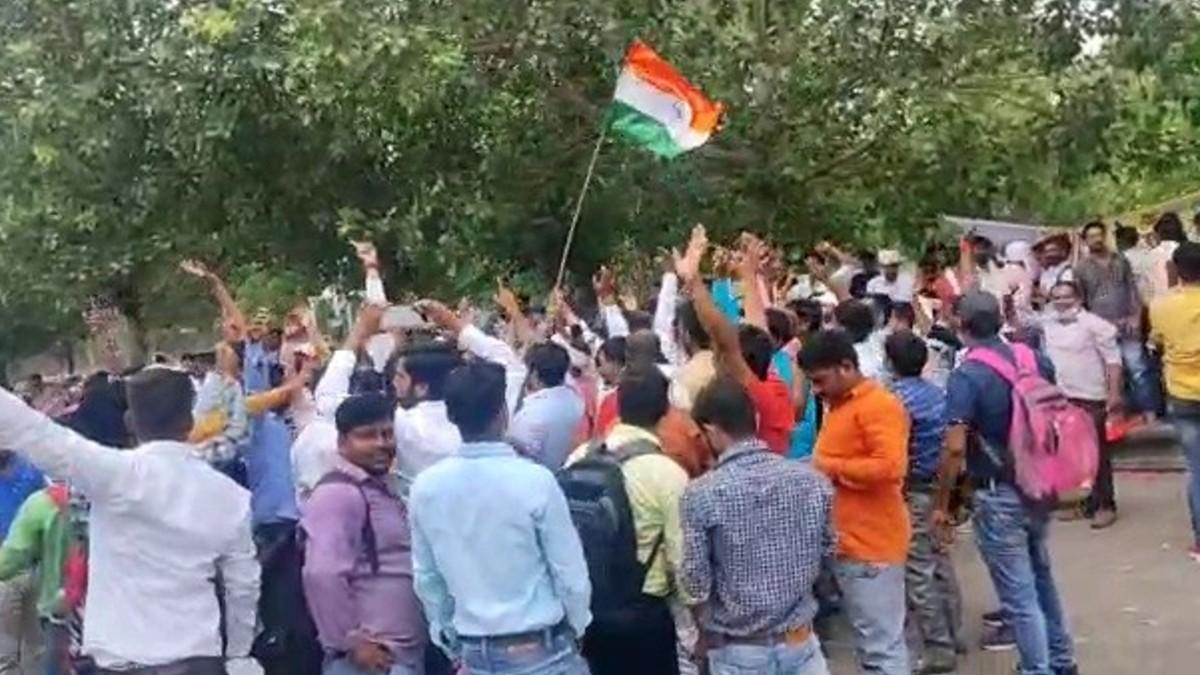 यूपी में करीब 19 हजार एंबुलेंस कर्मचारी हड़ताल पर (फोटो- आजतक)