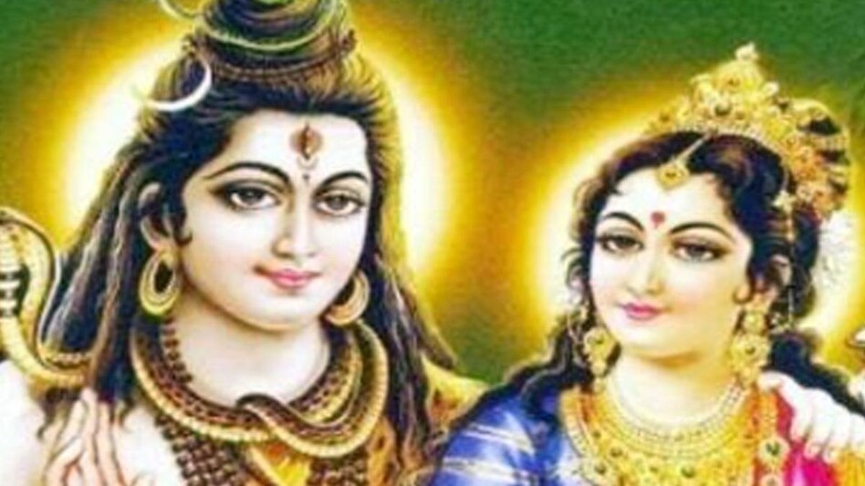 Hariyali Teej 2021 date: आने वाला है हरियाली तीज का त्योहार, जानें इसका महत्व और पूजा-विधि - Hariyali Teej 2021 vrat fast significance puja vishi shubh muhurat tlifd - AajTak