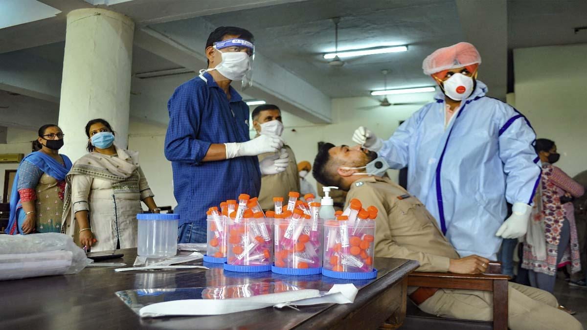 कोरोना: राहत की खबर, लगातार दूसरे दिन 40 हजार से कम नए केस, रिकवरी रेट बढ़ा - India reports 39,070 new COVID 19 cases 43,910 recoveries in last 24 hours corona updates