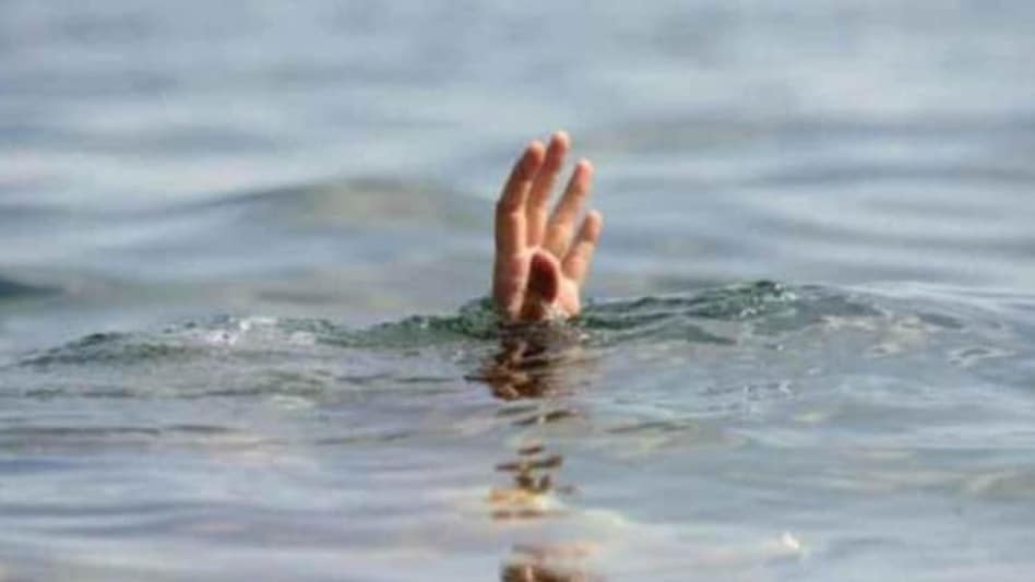 बोकारो: दामोदर नदी में नहाने उतरे तीन छात्र डूबे, तलाश जारी - jharkhand bokaro student drowned search operation police ntc - AajTak