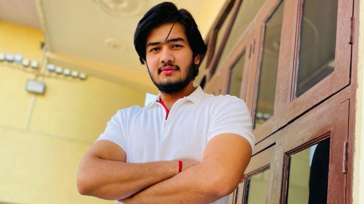 ओवरटेक करने की आड़ में युवक पर फायर