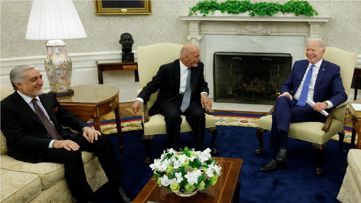 जो बाइडेन और अशरफ गनी (फाइल फोटो-रॉयटर्स)