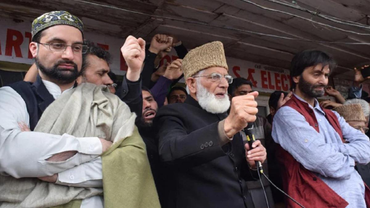 हुर्रियत कॉन्फ्रेंस के दोनों गुटों के खिलाफ बैन की तैयारी (फाइल फोटो)