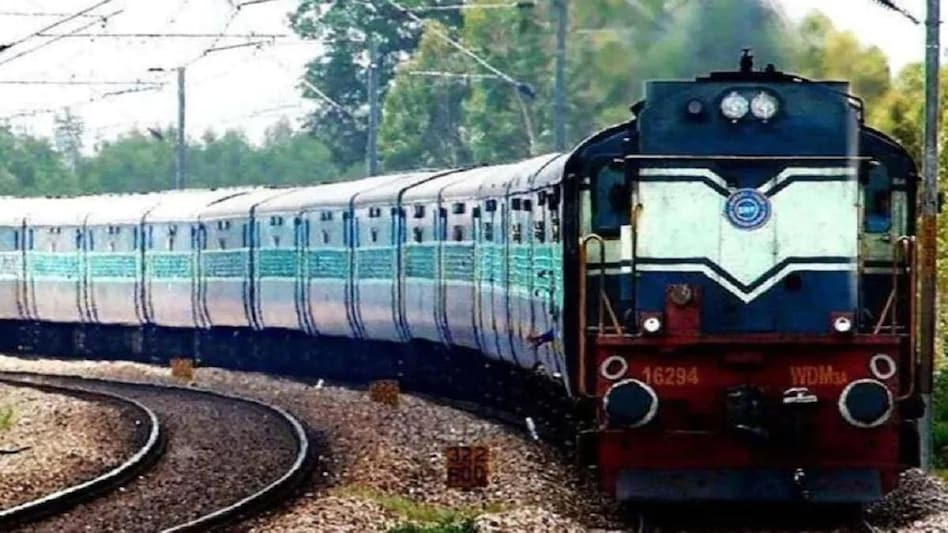 यात्रियों के लिए खुशखबरी! इस रूट पर रेलवे ने बढ़ाई ट्रेनों की फ्रीक्वेंसी, यहां चेक करें पूरा शेड्यूल - Indian Railways extend the frequency of some special trains on ...