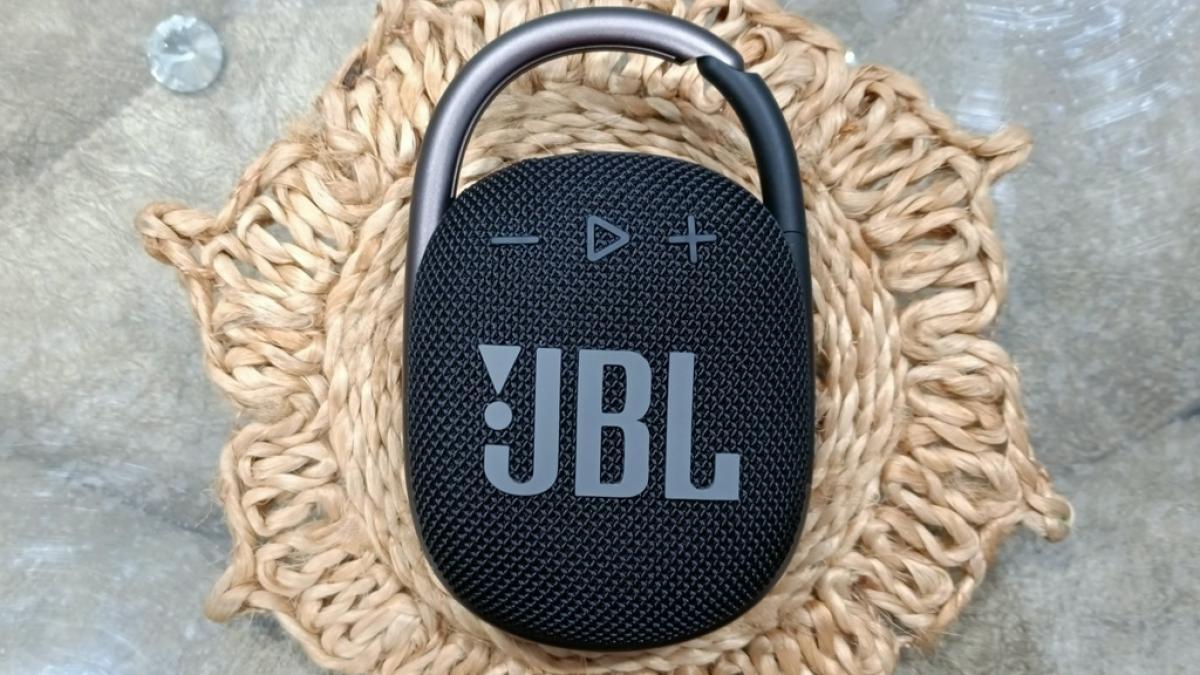JBL Clip 4 