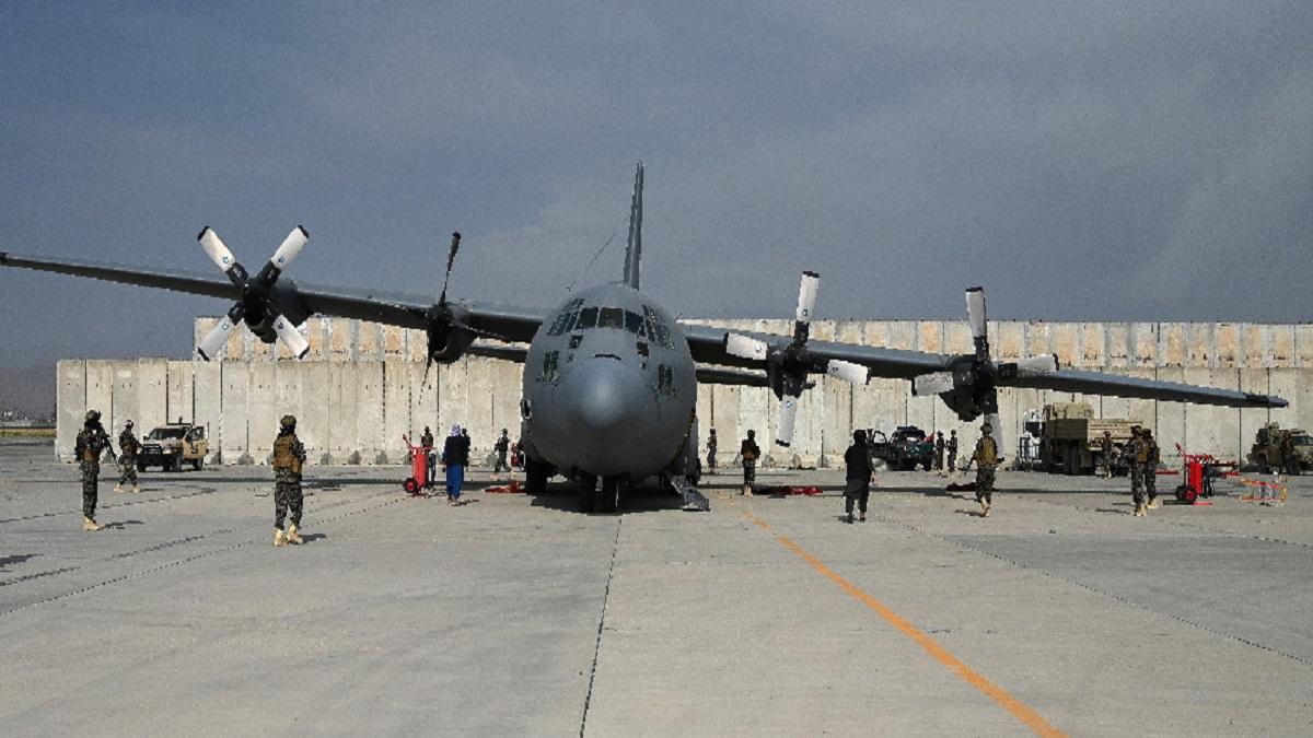 काबुल एयरपोर्ट भी अब तालिबान के कब्जे में है