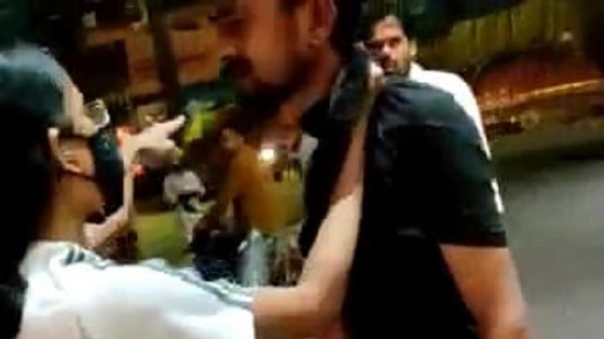 सोशल मीडिया पर वायरल हो रहा वीडियो