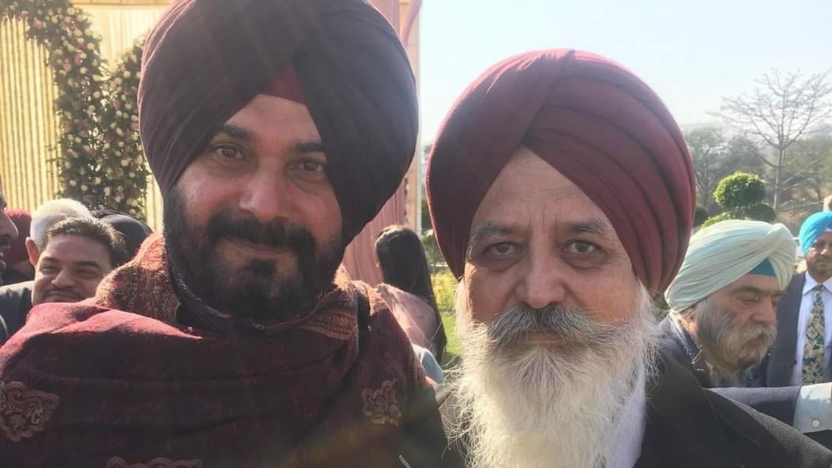 मलविंदर सिंह को कैप्टन अमरिंदर सिंह का आलोचक माना जाता है.