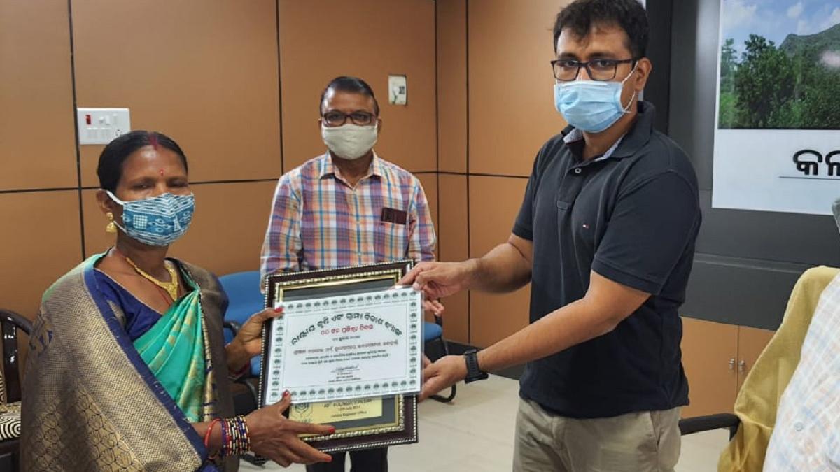 Tribal woman became Mushroom Maa in Odisha