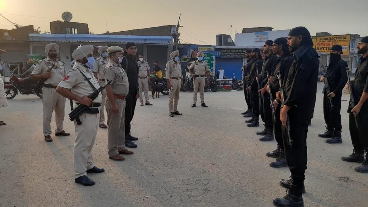 पठानकोट में विशेष कमांडो की तैनाती की गई है. (फोटो-ट्विटर/पंजाब पुलिस)