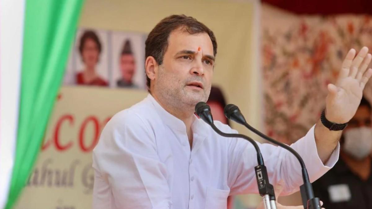 रेप पीड़िता की पहचान उजागर करने पर ट्विटर ने राहुल गांधी का अकाउंट किया ब्लॉक. 