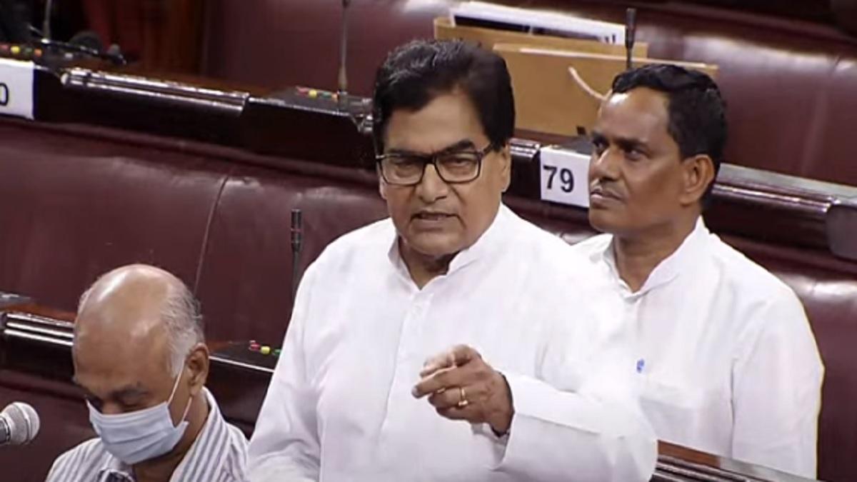 राज्यसभा में सपा सांसद रामगोपाल यादव