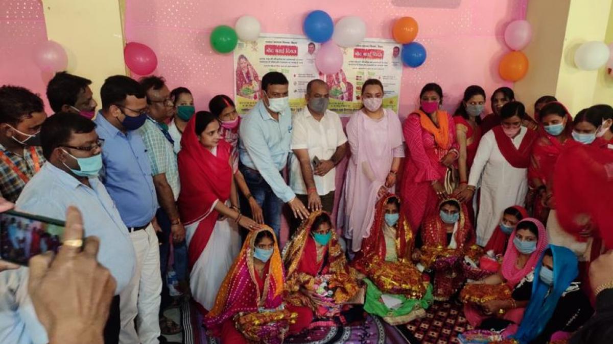 रक्सौल में गर्भवती महिलाओं की हुई गोदभराई (फोटो- आजतक)