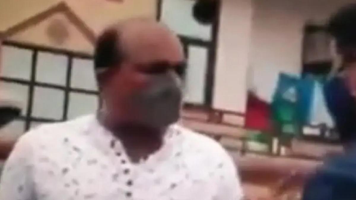 एसएचओ भारद्वाज (स्क्रीनग्रैब- ट्विटर)