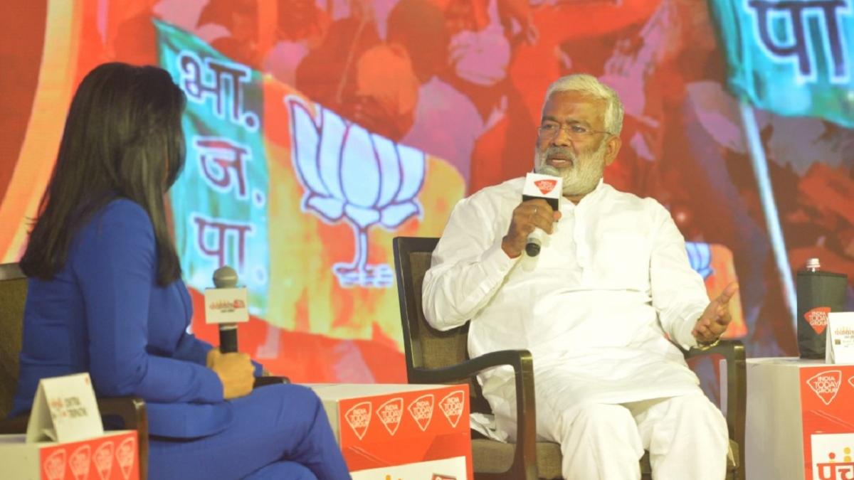 पंचायत आजतक 2021: राजभर से मुलाकात हुई तो क्या बात हुई? स्वतंत्र सिंह बोले-दो तीन कप चाय पी और...