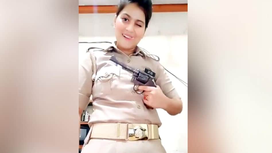 महिला कॉन्स्टेबल प्रियंका मिश्रा.