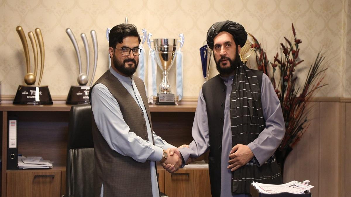 Naseeb Khan (Left) With Acb Chairman Azizullah Fazlik (Right) Naseeb Khan (Left) with ACB Chairman Azizullah Fazlik (Right)