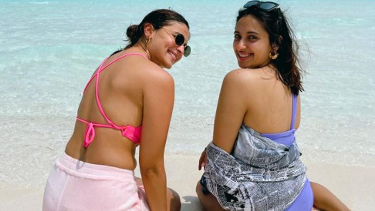 आल‍िया भट्ट-आकांक्षा रंजन कपूर 