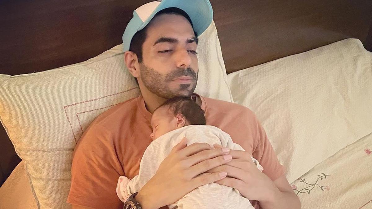 बेटी के साथ अपारशक्ति खुराना