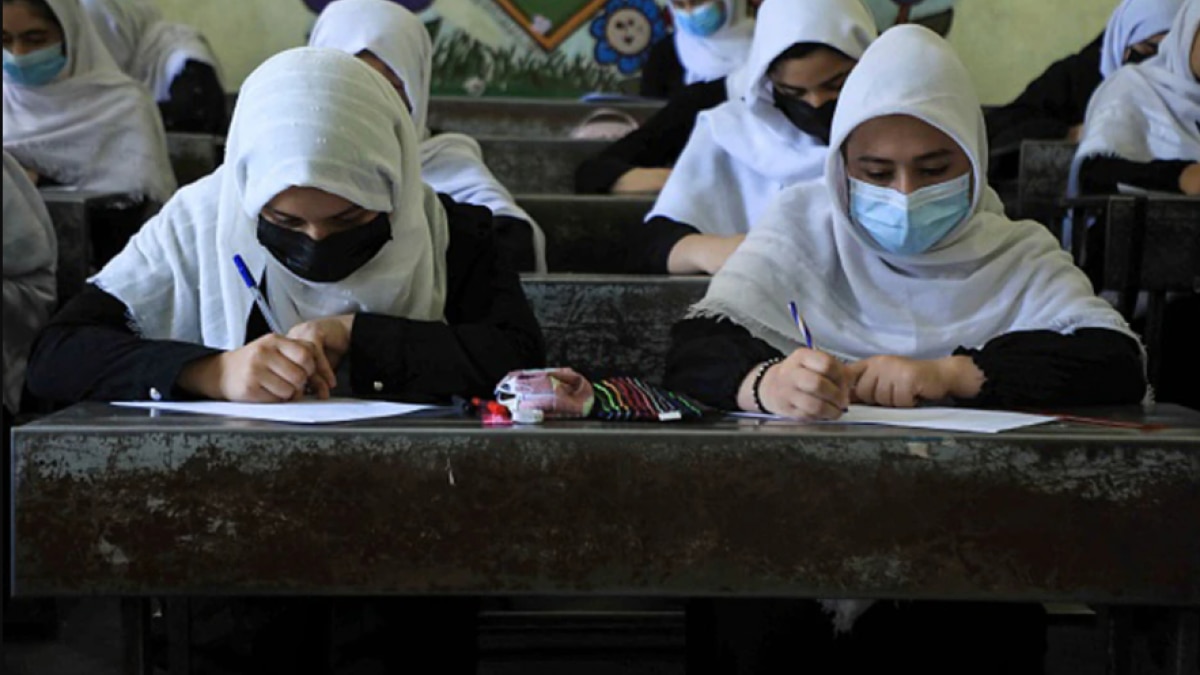अफगानिस्तान में लड़कियों के स्कूल खोलने पर कोई फैसला नहीं ( गैटी)
