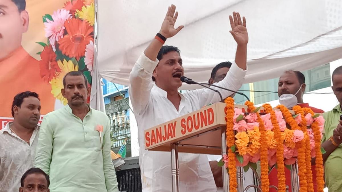 बीजेपी विधायक बजरंग बहादुर सिंह (फाइल फोटो)