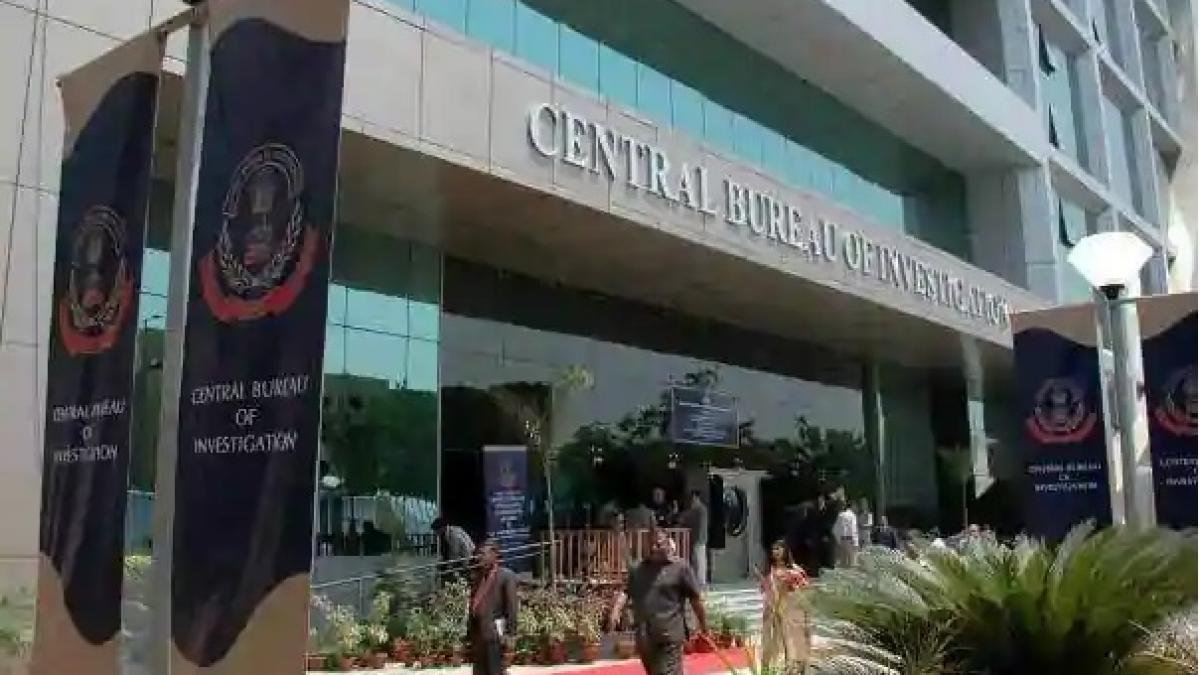 दिल्ली: CBI हेडक्वार्टर में शॉर्ट सर्किट, उठा धुएं का गुबार