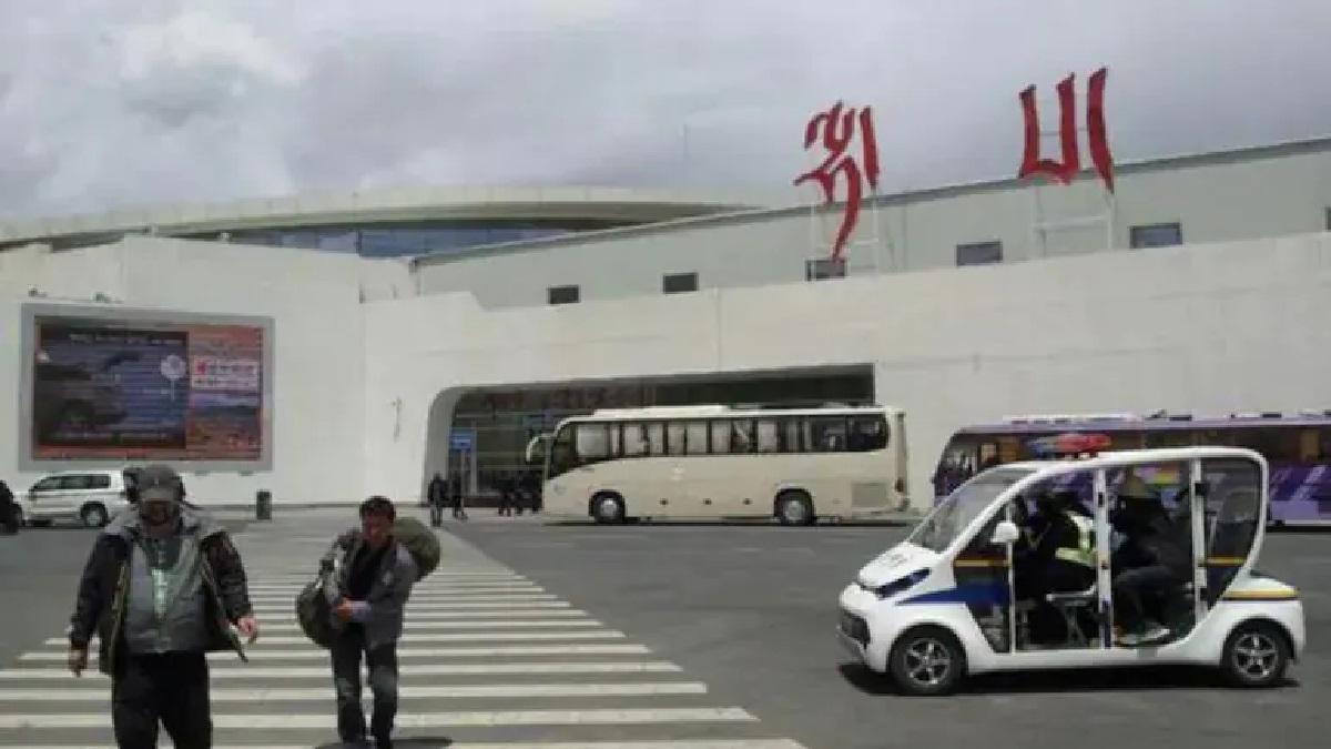 तिब्बत और शिनजियांग में 30 एयरपोर्ट बना रहा चीन, भारत से लगती है दोनों की सीमा