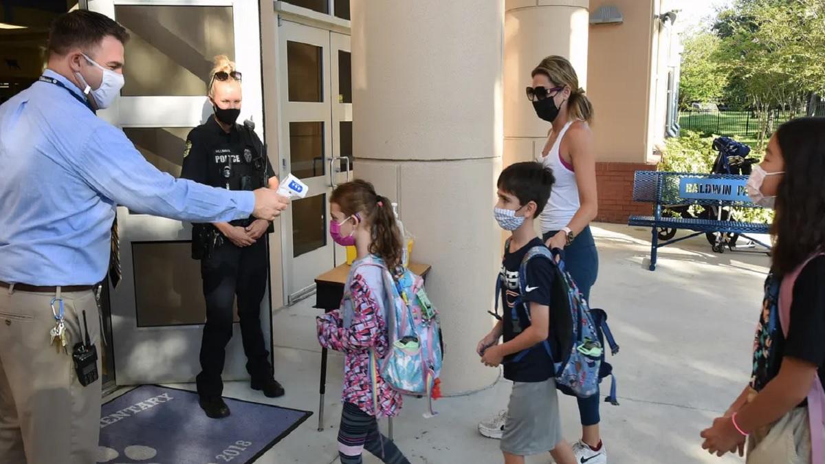 अमेरिका में स्कूल खुलते ही बच्चों पर टूटा कोरोना का कहर, साढ़े सात लाख हुए पॉजिटिव