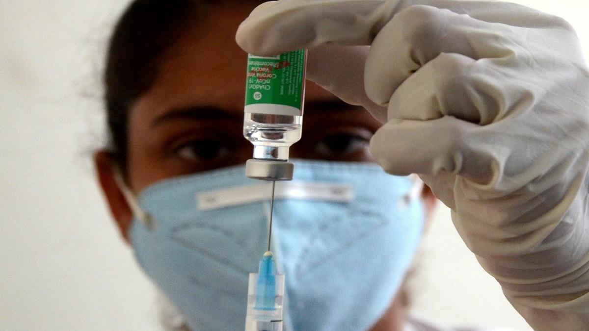 कोविशील्ड के टीके को ब्रिटेन ने मंजूरी दी है