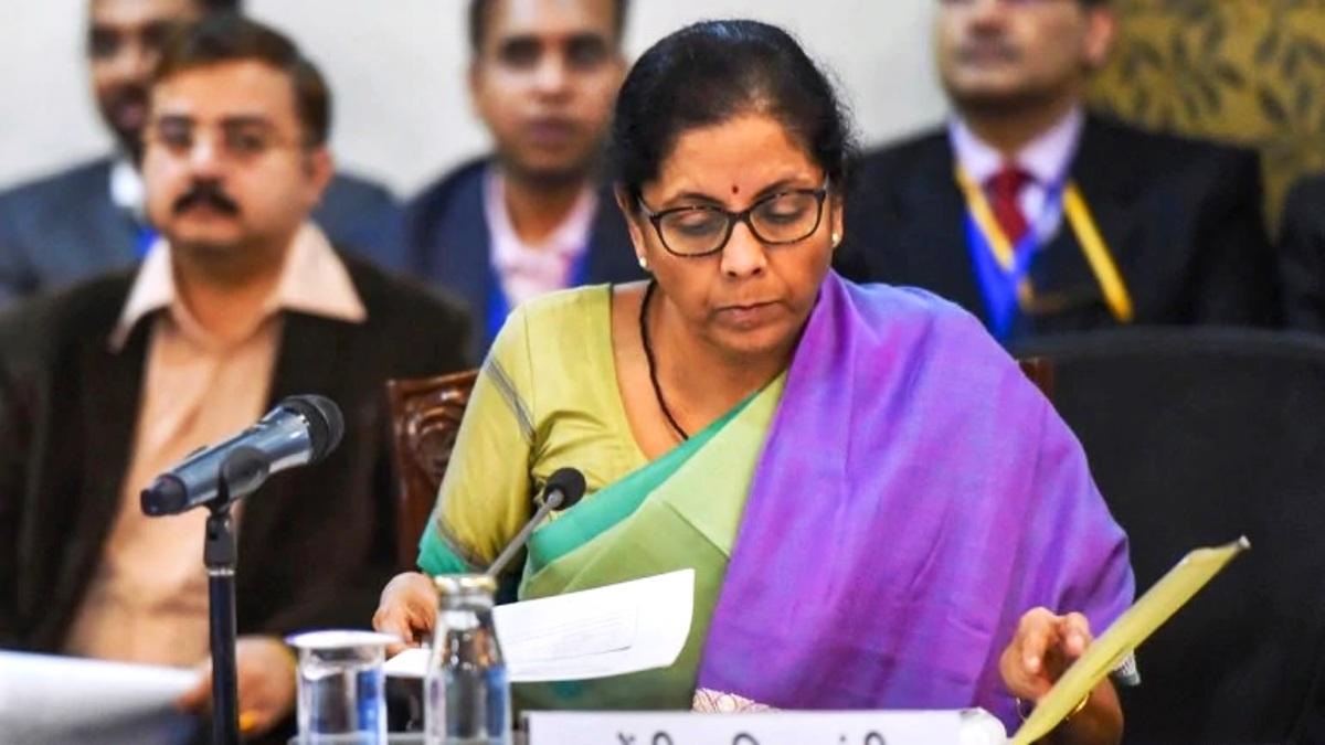 पेट्रोल-डीजल के रेट घटेंगे? GST काउंसिल की बैठक में आज इन अहम मसलों पर होगी बात