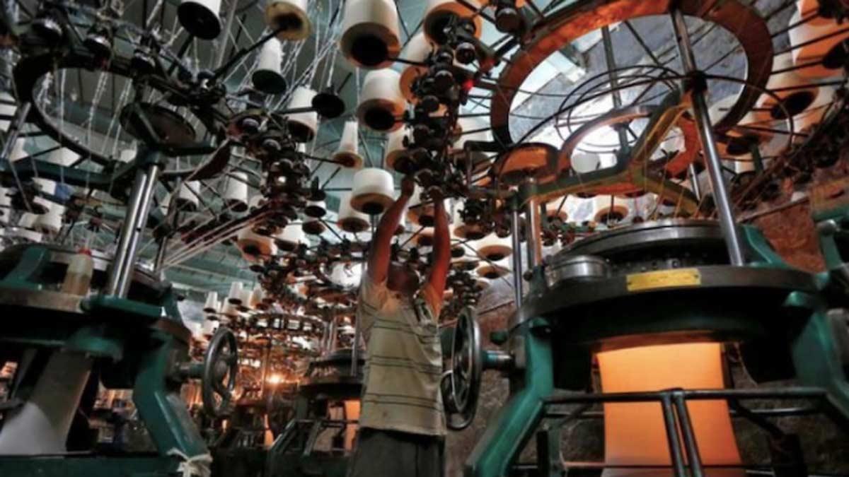 सुधरने लगी देश की अर्थव्यवस्था, जुलाई में औद्योगिक उत्पादन में 11.5 फीसदी की बढ़ोतरी