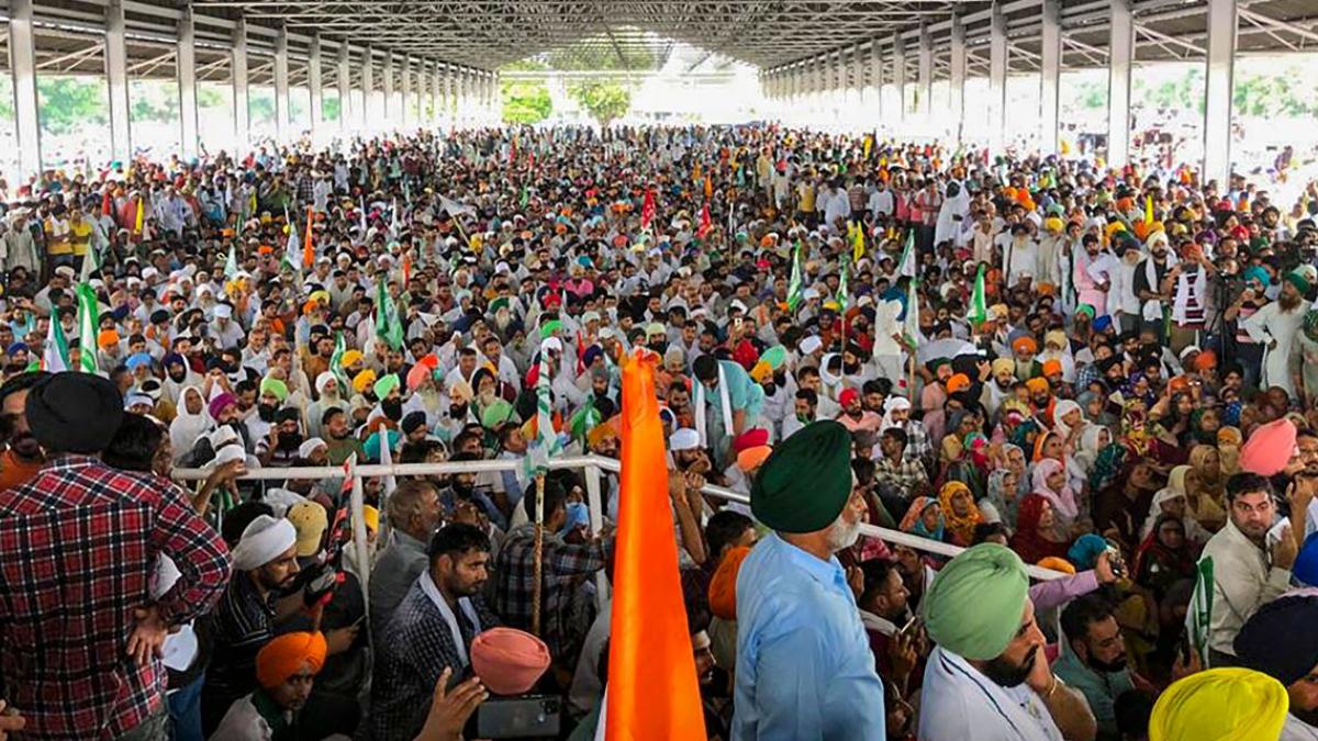 करनाल में किसानों का प्रदर्शन जारी है (फोटो- पीटीआई)
