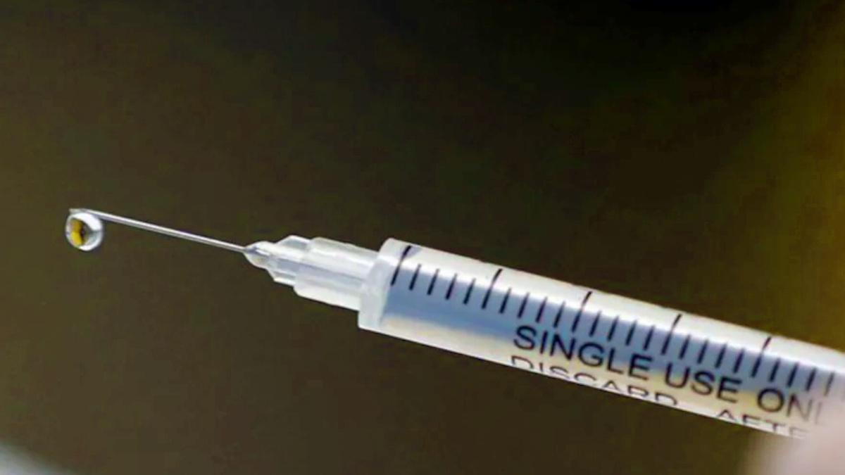 सिरिंज में वीर्य भरकर महिला को चुभाया, हुई 10 साल की जेल