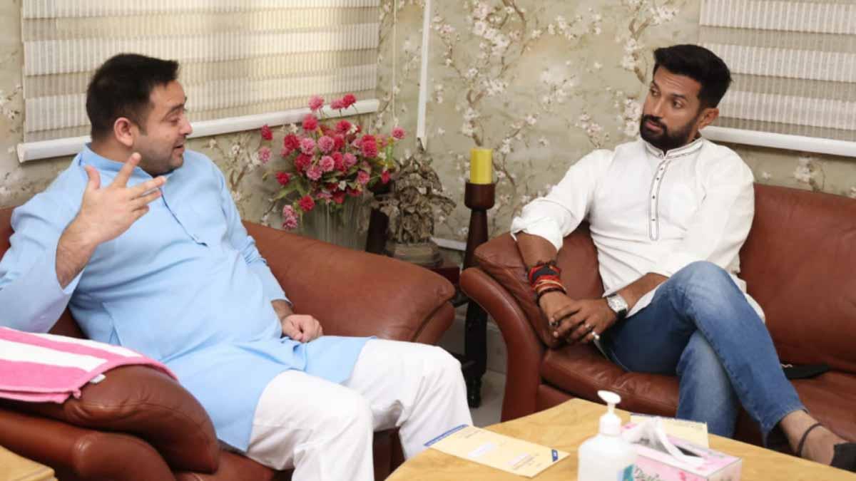 तेजस्वी को न्योता देने उनके घर गए चिराग पासवान 