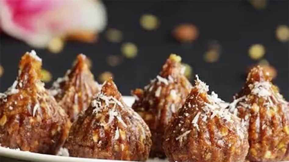 Modak Recipe: श्री गणेश को लगाएं ड्राई फ्रूट्स मोदक का भोग, ये है बनाने की विधि - ganesh chaturthi prasad how to make dry fruits modak easy recipe festival special in hindi