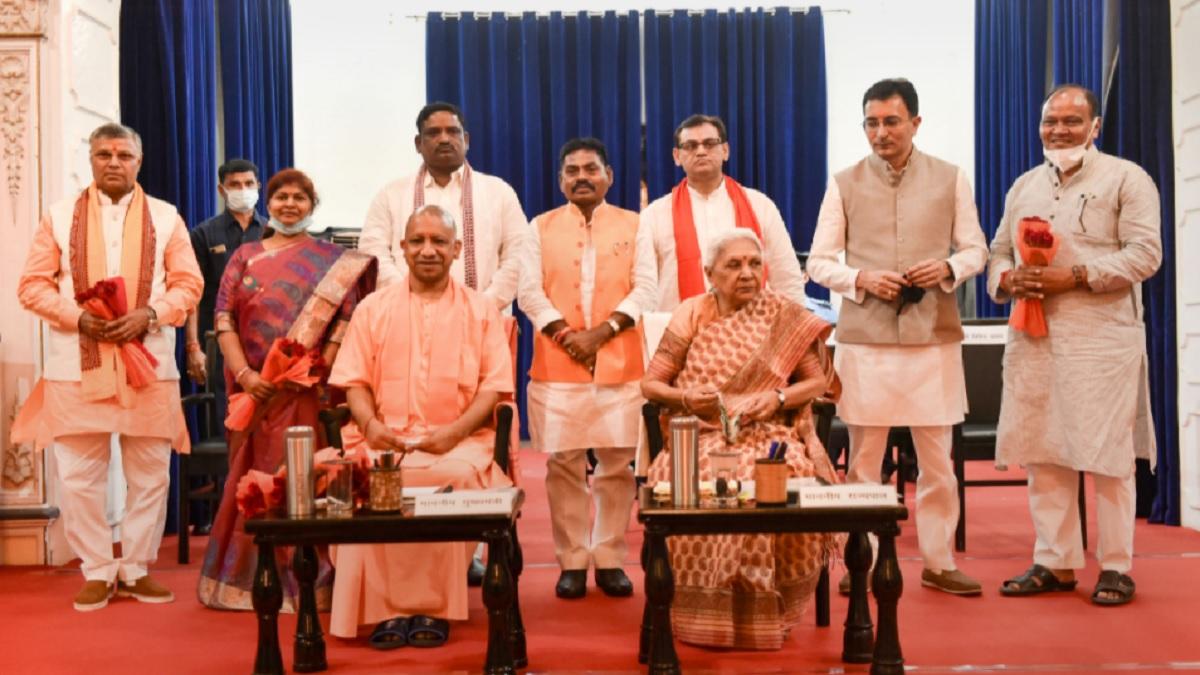 यूपी में कैबिनेट विस्तार करके 7 नए मंत्री बनाए गए हैं