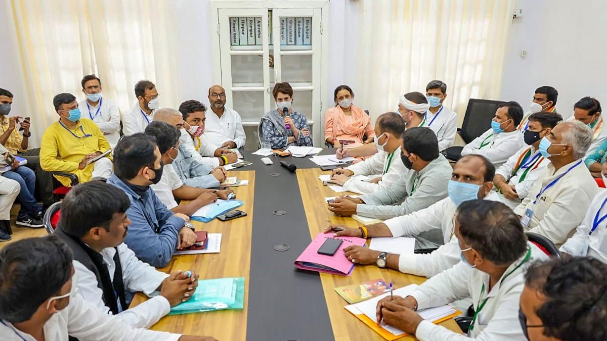 रूट लेवल पर पार्टी को मजबूत करना चाहती हैं प्रियंका गांधी