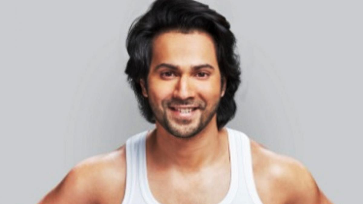 अमूल माचो के 'टोइंग’ के जवाब में वरुण धवन हुए 'कोजी', अब हुई ये श‍िकायत 