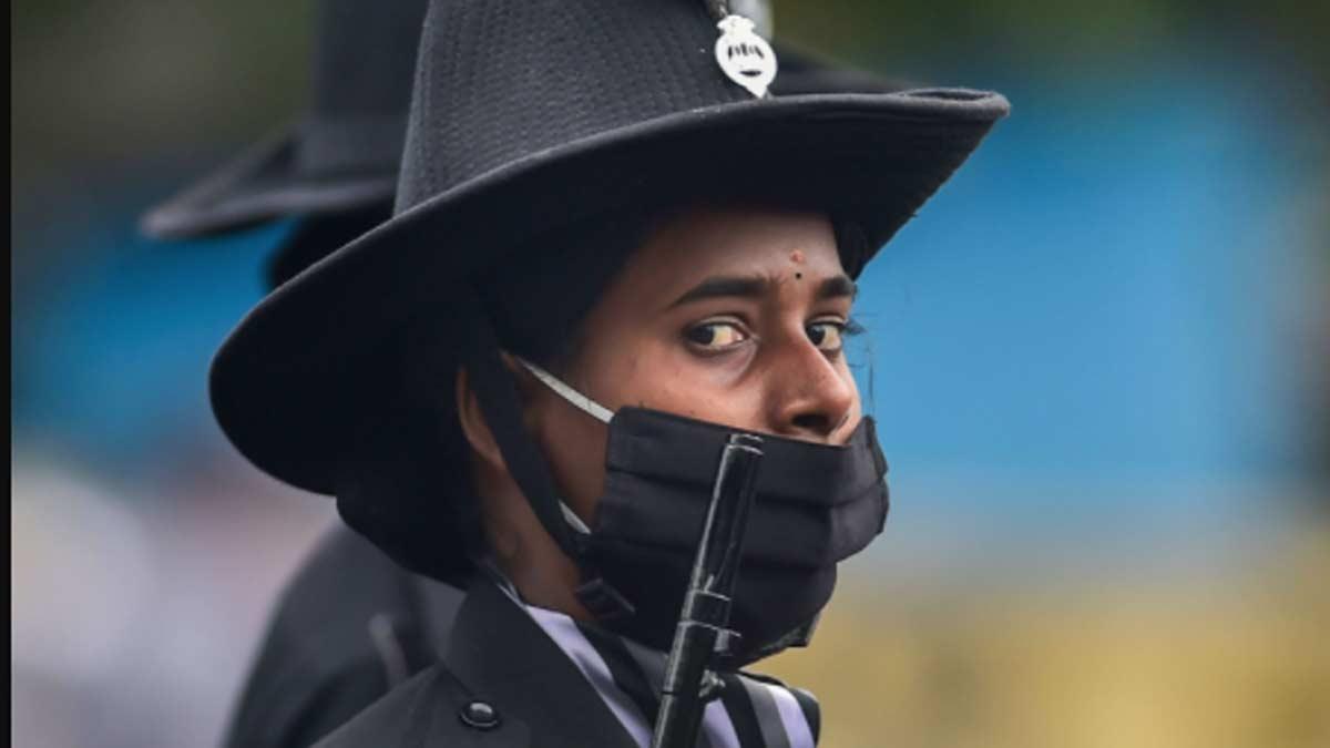 बिहारः आतंकियों-नक्सलियों से लोहा लेने को महिला कमांडो दस्ता तैयार, ट्रेनिंग जारी