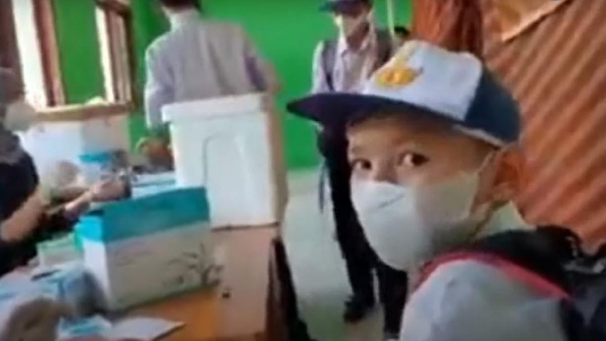 लड़का जिसका नाम है ABCDEF GHIJK Zuzu