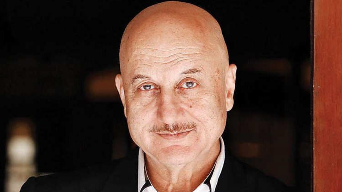 Bindroo की निर्मम हत्या पर फूटा Anupam Kher का गुस्सा, 'आतंकवाद के खिलाफ अपने जमीर को जगाएं'